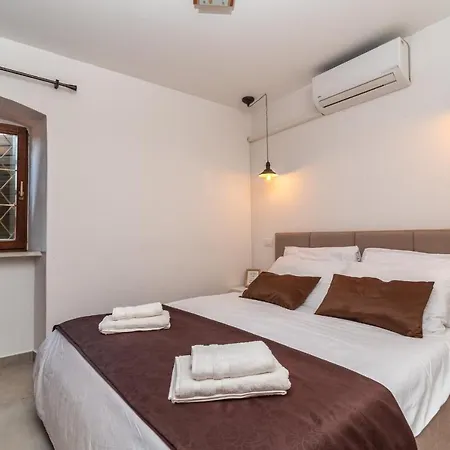 Guest House Take Time I